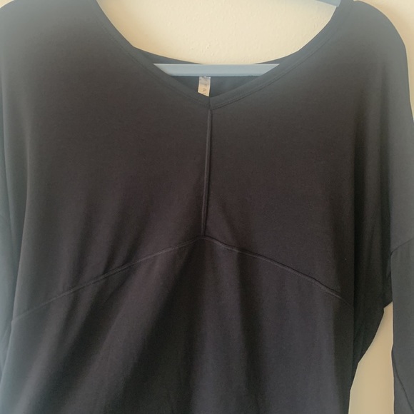 Fabletics long sleeve - Picture 2 of 2
